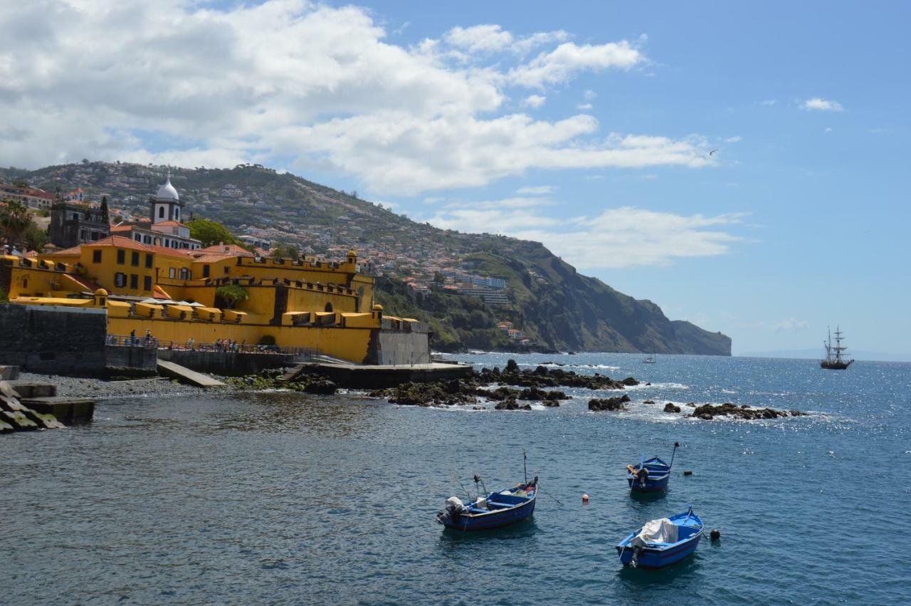 Top Floor With Balcony In Funchal Exterior photo