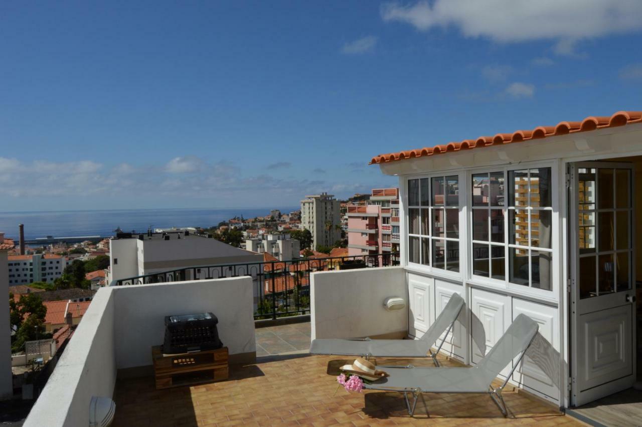 Top Floor With Balcony In Funchal Exterior photo