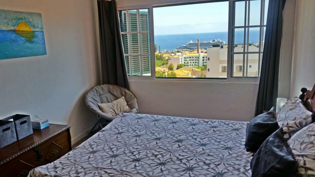 Top Floor With Balcony In Funchal Exterior photo